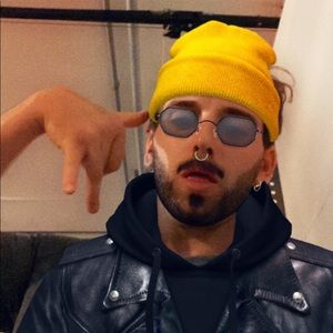 Meet your Posher, Justin